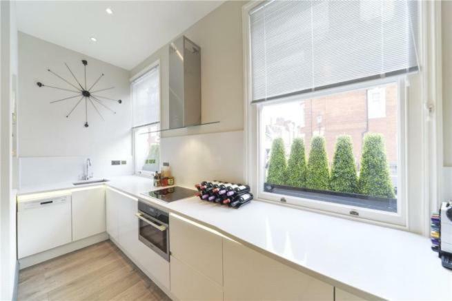 Beautiful 1 Bedroom Apartment Ovington Square Лондон Екстериор снимка